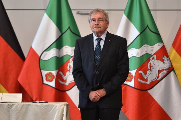 Award of the Order of Merit of the State of North Rhine-Westphalia on 23 08 2020 in the Flora Köln in Cologne Dr Johannes Georg Bednorz xHDx
