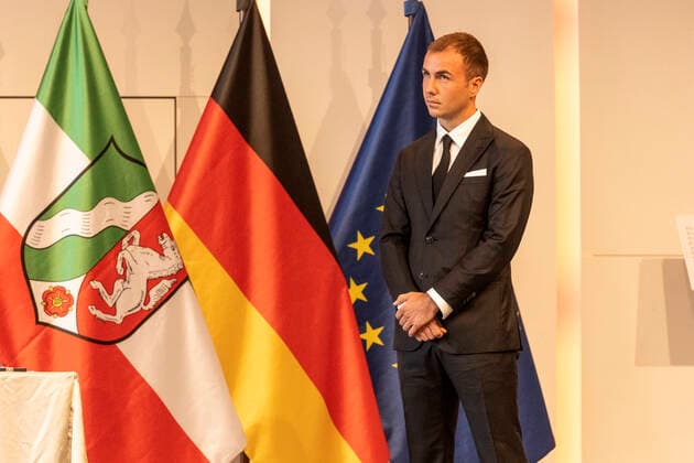 Award of the Order of Merit of the State of North Rhine-Westphalia on 23 August 2020 in the Flora Cologne Order bearer Mario Götze on stage The professional footballer no