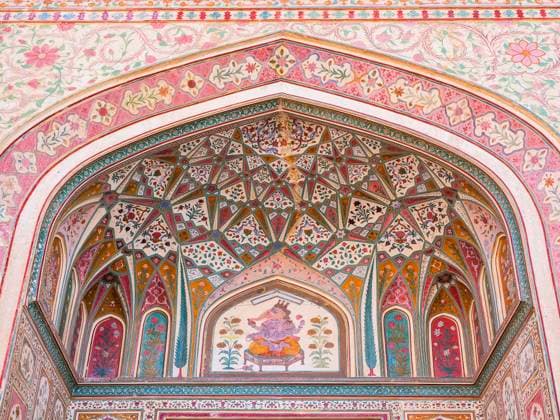 The exquisite architecture of the Amber Fort in Jaipur, India  631948422705447021