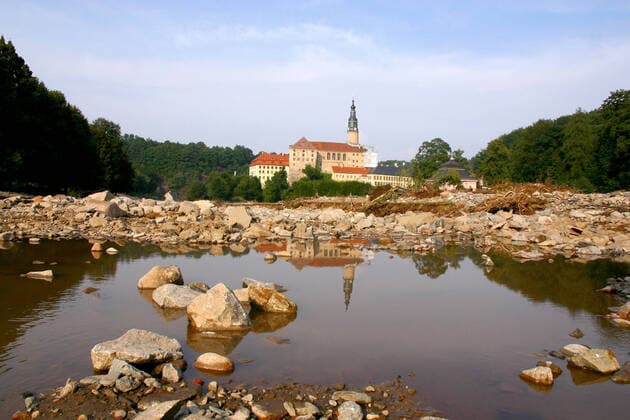 Weesenstein after the flood in 2002 The flood in 2002 was a flood event along the Elbe and many of its tributaries classified as the flood of the century The cause of the long and heavy rainfall was a rare Vb weather situation, the summ