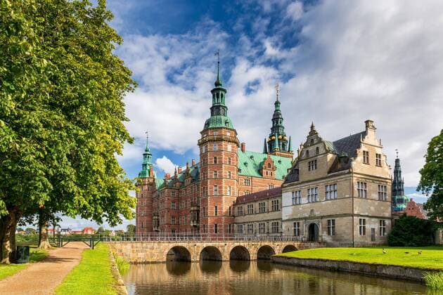Schloss Frederiksborg, Hillerød, Dänemark, Europa *** Frederiksborg Castle, Hillerød, Denmark, Europe Copyright: imageBROKER KimxPetersen ibxkip05844343.jpg