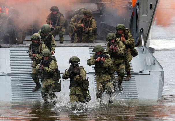 LENINGRAD REGION, RUSSIA - AUGUST 26, 2020: Servicemen take part in a seaborne landing exercise on Gogland Island in the Gulf of Finland. Peter Kovalev TASS  TS0E4C99