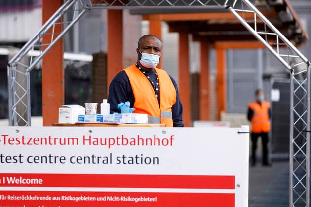 At the new Corona Test Centre at Cologne Central Station, travellers from risk areas can have themselves tested for Covid 19 within 72 hours of entering the country Cologne, 27 08 2020 Foto:xC.xHardtx xFuturexImage