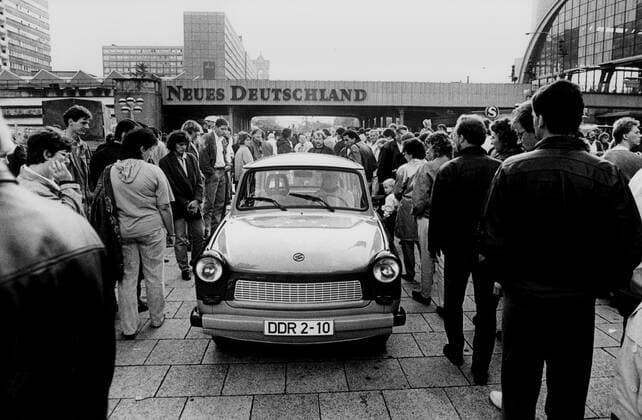 The last Trabbi during the Festival of Unity, Alexanderplatz, Berlin, Germany, Europe Copyright: imageBROKER ManfredxVollmer ibluta05853345.jpg