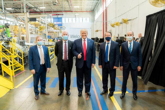 U S President Trump Whirlpool Manufacturing Plant August 6, 2020, Clyde, OH, United States of America U S President Donald Trump, poses with executives following a tour of a Whirlpool Corporation Manufacturing Plant August 6, 2020 in Clyde, Ohio Credit Image Shealah Craighead White House Planet Pix via ZUMA Wire Clyde OH United States of America Poolfoto ZUMAPRESS.com ,EDITORIAL USE ONLY
