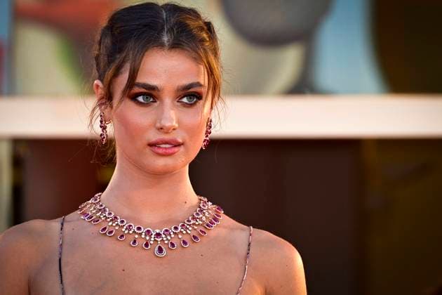 Photo IPP Daniele Cifala™ 02 09 2020 Lacci Red Carpet And Opening Ceremony Red Carpet Arrivals The 77th Venice Film Festival 77 Mostra Internazionale d™Arte Cinematografica in the photo Taylor Hill  0