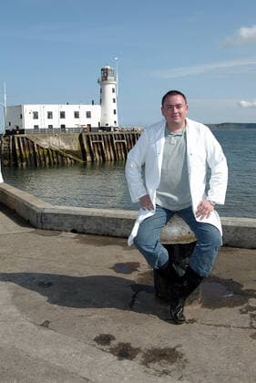 Dale Meeks Actor Emmerdale Location Shoot Scarborough, England 06 July 2004  Copyright: MaryxEvansxAllstarxDavidxGadd 12959619