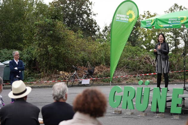 The federal chairwoman of the Greens at an election campaign appearance in Pulheim near Cologne News, 04 09 2020, Pulheim, Annalena Baerbock at an election campaign appearance before her members in the context of the NRW local elections 2020 Pulheim North Rhine-Westphalia Germany