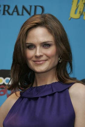 Emily Deschanel Actress 2005 Billboard Music Awards Mgm Grand Garden Arena, Las Vegas, Usa 06 December 2005 Am 06.12.2005 Bei Der Ankunft Zu Den Billboard Music Awards 2005, Mgm Grand Garden Arena, Las Vegas Arriving For The 2005 Billboard Music Awards In Las Vegas  Copyright: MaryxEvansxAllstarxGrahamxWhitbyxBoot 12995481