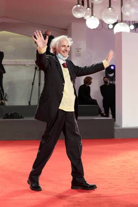 VENICE, Italy - September 05: Lino Capolicchio walks the red carpet ahed of the Kineo Prize at the 77th Venice Film Festival on September 05, 2020 in Venice, Italy. Copyright: xAnnalisaxFlori MediaPunchx