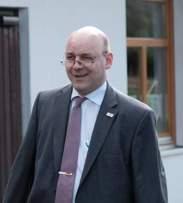05.09.2020 xkhx Festhalle Edertal Affoldern AfD Hessen Vorwahlkampfveranstaltung Robert Lambrou, Abgeordneter der AfD im hessischen Landtag *** 05 09 2020 xkhx Festhalle Edertal Affoldern AfD Hesse Pre-election campaign event Robert Lambrou, AfD Member of Parliament in the Hessian state parliament