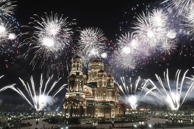 MOSCOW REGION, RUSSIA - SEPTEMBER 6, 2020: Fireworks go off over the Main Cathedral of the Russian Armed Forces after a concert by participants in the Spasskaya Tower International Military Music Festival. Mikhail Japaridze TASS  TS0E6186