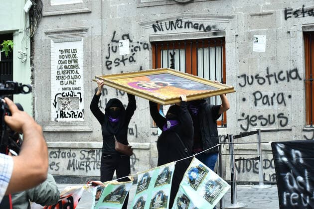 Feminist groups take over the facilities of the Human Rights Commission (CNDH) to use it as shelter for victims of gender violence and to protest for female rights. Where: Mexico City, Mexico When: 06 Sep 2020 Credit: Eyepix Cover Images **EDITORIAL USE ONLY** Copyright: xCarlosxTischlerx 40834928 EDITORIAL USE ONLY. NOT FOR USE BY NEWSPAPERS BASED IN THE UK.