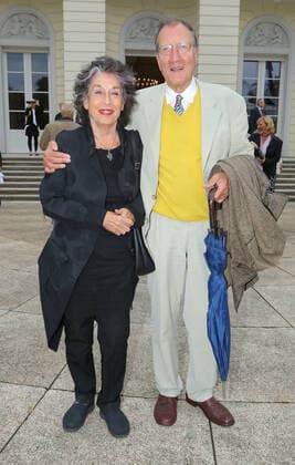 Buergerfest des Bundespraesidenten 11.09.2015 Autorin Lea Rosh + Mann Olaf Lemke im Park des Schloss Bellevue, Spreeweg 1, Berlin, beim Buergerfest des Bundespraesidenten - 11.09.2015 - *** Civic Festival of the German President 11 09 2015 Author Lea Rosh Mann Olaf Lemke in the park of Bellevue Palace, Spreeweg 1, Berlin, at the Civic Festival of the German President 11 09 2015