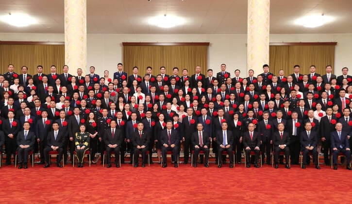 (200908) -- BEIJING, Sept. 8, 2020 -- Xi Jinping and other senior leaders meet with recipients of the Medal of the Republic and the national honorary title, representatives of outstanding groups and individuals, and have a group photo taken with them before a meeting commending role models in the country s fight against the COVID-19 epidemic at the Great Hall of the People in Beijing, capital of China, Sept. 8, 2020. ) CHINA-BEIJING-COVID-19 FIGHT-ROLE MODELS-COMMENDATION MEETING (CN) HuangxJingwen 