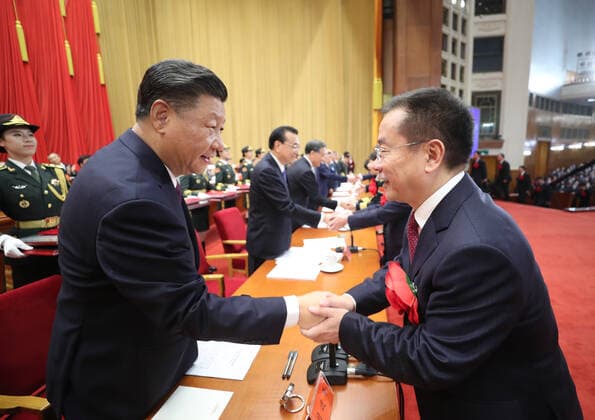 (200908) -- BEIJING, Sept. 8, 2020 -- Chinese President Xi Jinping, also general secretary of the Communist Party of China Central Committee and chairman of the Central Military Commission, presents awards to outstanding individuals during a meeting commending role models in the country s fight against the COVID-19 epidemic at the Great Hall of the People in Beijing, capital of China, Sept. 8, 2020. ) CHINA-BEIJING-COVID-19 FIGHT-ROLE MODELS-COMMENDATION MEETING (CN) JuxPeng 