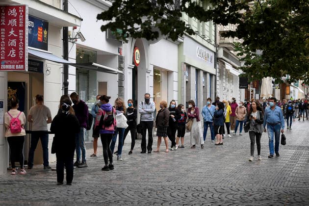 People wait at the sampling point for testing on COVID-19 on the Wenceslas Square in Prague, Czech Republic, September 10, 2020. (CTKxPhoto xOndrejxDeml) CTKPhotoP202009100349301 dml 003