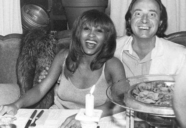 Archive Tina Turner Monti Lueftner Ariola Munich 1980 90 Archive Motives Kays Bistro Guests Munich