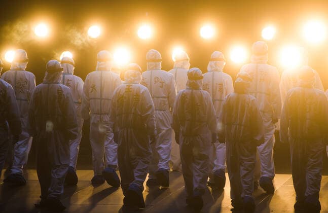 (200912) -- WUHAN, Sept. 12, 2020 -- Actors from the People s Art Theatre of Wuhan perform in a drama telling the story of medical staff during the fight against the COVID-19 pandemic in Wuhan, capital of central China s Hubei Province, Sept. 11, 2020. ) CHINA-WUHAN-MEDICAL STAFF THEMED DRAMA (CN) XiaoxYijiu 