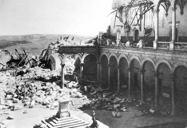 Black and white photograph of the aftermath the siege of the Alcazar in Toledo during the Spanish Civil War (1936-1939). The Nationalists relieved the Alcazar on 27 September 1936; the courtyard of Charles V in ruins. WorldxHistoryxArchive 917_33_WHA_134_0226
