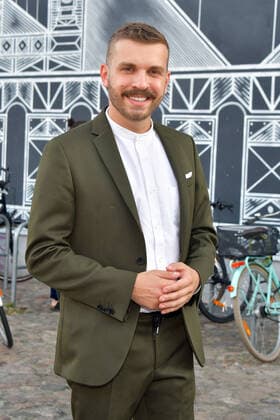 FIRST STEPS AWARD 2020 Edin Hasanovic Arrival for the FIRST STEPS AWARD in the Saeaelchen of the Berlin timber market in Berlin on 14 09 2020 Photopress Mueller