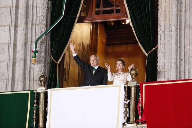 The president of Mexico, Andres Manuel Lopez Obrador (L), and his wife Beatriz Gutierrez Muller wave from a balcony during the ceremony of the Cry of Independence, at the National Palace in Mexico City, Mexico, 15 September 2020. Lopez Obrador celebrated an unprecedented Cry for Independence on Tuesday in an environment marred by the coronavirus pandemic and several open political fronts. With the flag of Mexico, received from the hands of cadets of the Military College, the president appeared on the central balcony of the National Palace to give the traditional Grito in commemoration of the 210th anniversary of the beginning of Mexico s independence. Mexico celebrates ritual of Independence with an atmosphere marred by pandemic !ACHTUNG  Copyright: xJosexMendezx AME5149 20200916-637358371361905203