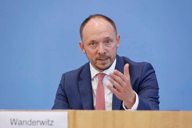 16 09 2020, Berlin, Germany Press conference Presentation of the annual report on the state of German unity Photo Marco Wanderwitz, CDU, Federal Government Commissioner for the New States and Parliamentary State Secretary to the Federal Minister of Economics and Energy