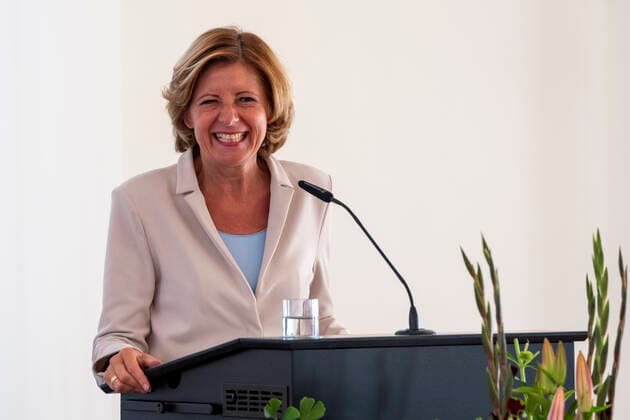 Prime Minister Malu Dreyer awards job-related titles 15 09 2020