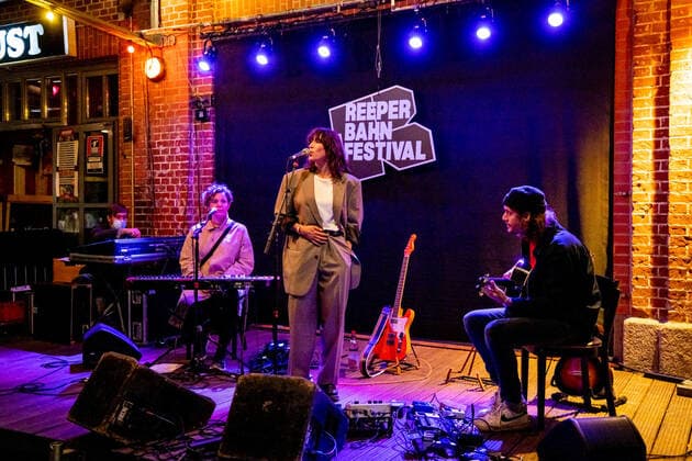 Hamburg, 16 September 2020 Drew Sycamore at a concert in front of the Hamburger Knust as part of the Reeperbahn Festival 2020