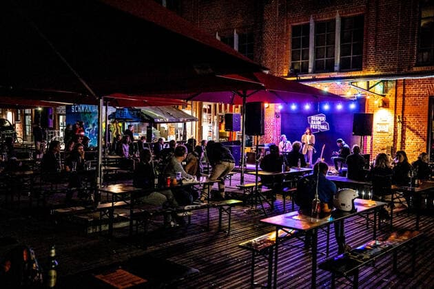 Hamburg, 16 September 2020 Drew Sycamore at a concert in front of the Hamburger Knust as part of the Reeperbahn Festival 2020