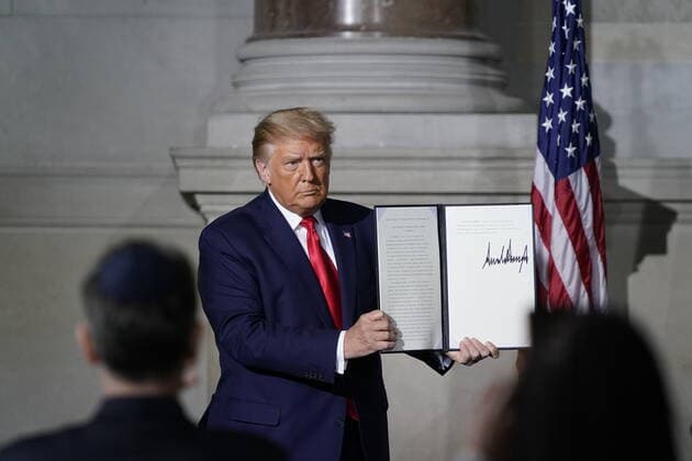 September 17, 2020, Washington, District of Columbia, USA: United States President Donald J. Trump holds up a Constitution Day, Citizenship Day, and Constitution Week 2020 proclamation he signed after making remarks at the White House Conference on American History in observance of Constitution Day at the National Archives in Washington, DC on Thursday, September 17, 2020 Washington USA - ZUMAs152 20200917_zaa_s152_117 Copyright: xAlexxEdelmanx