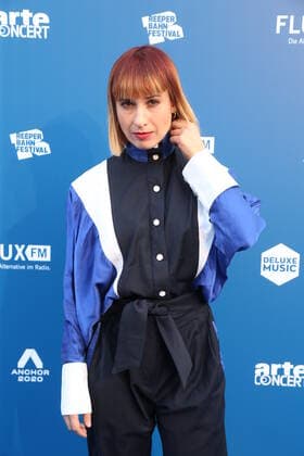 Hamburg Suzane pop singer from France at the Anchor Award 2020 ceremony in the St Pauli Theater Hamburg Reeperbahn Festival International Music Award 19 9 2020