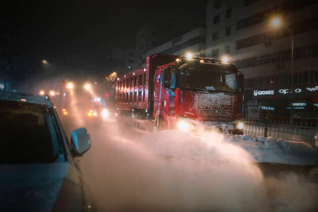 IMAGO Creative: Countdown bis Weihnachten, Nach Hause reisen Harbin snow truck  783340453614190699