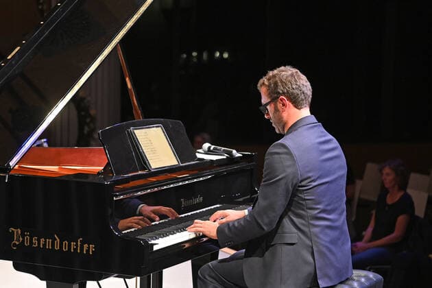 Concert of the Gasselsberger Trio mg3 , at the Landesmusikschule Gmunden, as part of the Salzkammergut Festwochen in Gmunden , on 20 09 20 The picture shows the pianist Martin Gasselsberger 2020 Concert of the Gasselsberger Trio mg3 , at the Landesmusikschule Gmunden, as part of the Salzkammergut Festwochen in Gmunden , on 20 09 20