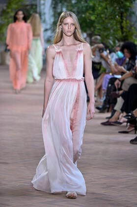 Milan, Milan Fashion Week, Women Spring Summer 2021 Milan, Women s Fashion, Spring Summer 2021. Alberta Ferretti catwalk Pictured: model  Copyright: xRiccardoxGiordanox xIPAx xFotosickix