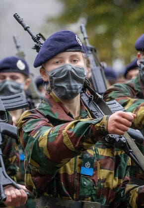 25-09-2020 Brussels King Philippe - Filip of Belgium and Crown Princess Elisabeth pictured during the Blue Berets parade during which the first-year students of the Royal Military Academy, who successfully completed the military initiation phase, are presented with a blue beret, in Brussels. Crown Princess Elisabeth is a first-year student at the Royal Military Academy (KMS-ERM - Koninklijke Militaire School - Ecole Royale Militaire, this year.  Copyright: xPPEx