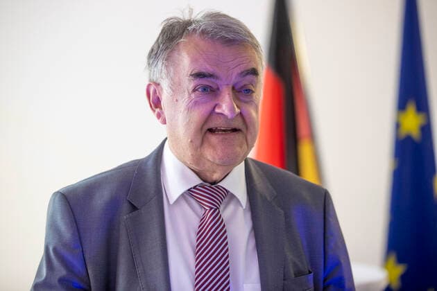25 09 2020 , Essen , Presentation of the Police Award to courageous helpers at the Essen Police Headquarters at Büscherstraße 2 6 Herbert Reul , Minister of the Interior of North Rhine-Westphalia NRW