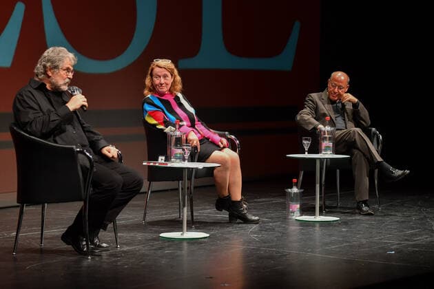 Bilder des Jahres 2020, Entertainment 09 September Entertainment Themen der Woche KW39 Entertainment Bilder des Tages Gabriele und Gregor Gysi, Unser Vater. Ein Gespräch Moderation: Hans-Dieter Schütt Theater Erfurt (Großes Haus) in Erfurt 24. Erfurter Herbstlese 2020 des Erfurter Herbstlese e.V. Copyright: xVIADATAx xHolgerxJohnx, Erfurt Thüringen Deutschland *** Gabriele and Gregor Gysi, Our Father A Conversation Moderator Hans Dieter Schütt Theater Erfurt Large House in Erfurt 24 Erfurt Autumn Harvest 2020 of the Erfurt Autumn Harvest e V Copyright xVIADATAx xHolgerxJohnx, Erfurt Thuringia Germany