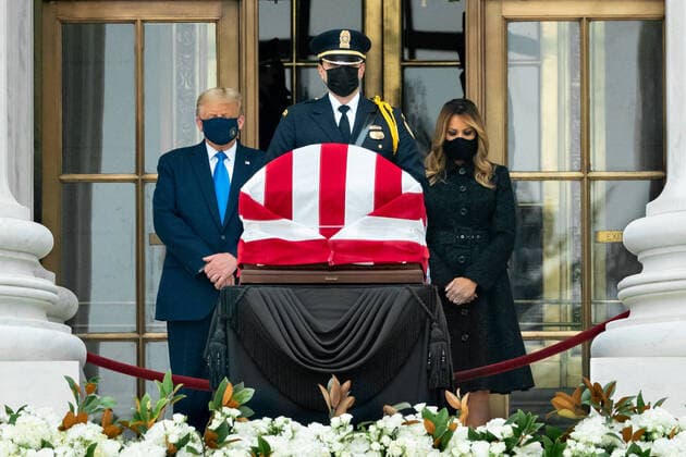 September 24, 2020, Washington, The District of Columbia, United States Of America: President Donald J. Trump and First Lady Melania Trump pay their respects to Associate Justice Ruth Bader Ginsburg Thursday, Sept. 24, 2020, as she lies in repose at the United States Supreme Court in Washington, D.C. Justice Ginsburg passed away on Friday..People: Ruth Bader Ginsburg, President Donald J. Trump and First Lady Melania Trump Washington United States Of America - ZUMAs214 20200924_zaa_s214_003 Copyright: xSMGx