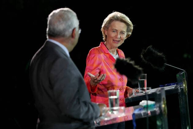 News Bilder des Tages September 28, 2020, Lisbon, Portugal: Portuguese Prime Minister Antonio Costa (L ) and European Commission President Ursula Von Der Leyen give a press conference after their meeting at the Sao Bento Palace in Lisbon, Portugal, on September 28, 2020. Lisbon Portugal - ZUMAf123 20200928_zap_f123_006 Copyright: xPedroxFiuzax