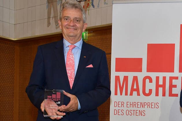 Award ceremony of Macher des Ostens 2020 Prizewinner, Municipality , Dr Reinhard Dettmann, Christine Herntier, Eckhard Naumann Ceremony of the award ceremony, Macher Ehrenpreis des Ostens in Berlin on 29 09 2020 Photopress Mueller