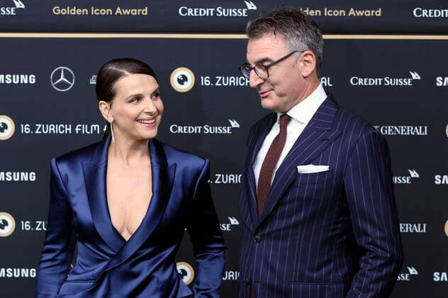 Juliette Binoche and Christian Jungen at the premiere of the feature film La bonne Ã pouse and the presentation of the ZFF Golden Icon Award at the 16 Zurich Film Festival 2020 in the cinema Corso Zurich, 30 09 2020 Foto:xA.xBuggex xFuturexImage