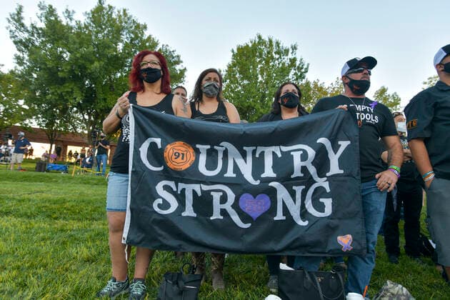 Las Vegas NV - Oct 01: Sunrise remembrance service marking three years since the mass shooting that Killed 58 at the Clark County Government Center amphitheater in downtown Las Vegas on on October 01, 2020. Copyright: xDamairsxCarter MediaPunchx