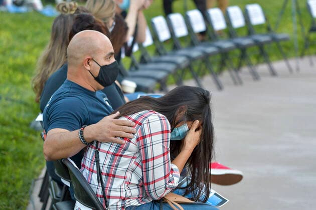 Las Vegas NV - Oct 01: Sunrise remembrance service marking three years since the mass shooting that Killed 58 at the Clark County Government Center amphitheater in downtown Las Vegas on on October 01, 2020. Copyright: xDamairsxCarter MediaPunchx