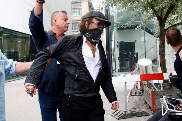 Bilder des Jahres 2020, Entertainment 10 Oktober Entertainment Themen der Woche KW40 Johnny Depp bei der Ankunft zum ZFF Masters auf dem 16. Zurich Film Festival 2020 im Kino Arena Cinemas. Zürich, 02.10.2020 *** Johnny Depp on arrival at the ZFF Masters at the 16 Zurich Film Festival 2020 at the Kino Arena Cinemas Zurich, 02 10 2020 Foto:xA.xBuggex xFuturexImage