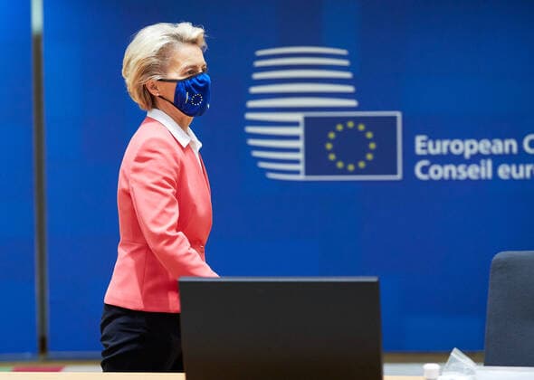EU-Gipfel in Brüssel (201002) -- BRUSSELS, Oct. 2, 2020 -- European Commission President Ursula von der Leyen arrives for the second day meeting of the (EU) special summit in Brussels, Belgium, on Oct. 2, 2020. The European Council concluded a two-day special summit on Friday afternoon. ( Handout via Xinhua) BELGIUM-BRUSSELS-EU-SPECIAL SUMMIT-CONCLUSION EuropeanxUnion 