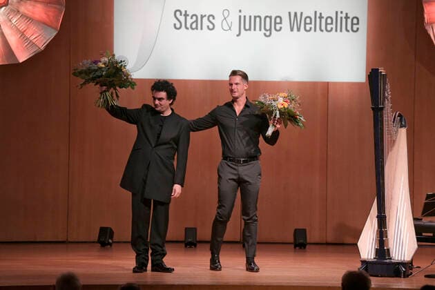 03 10 2020, Classic Festival Bad Wörishofen, Festival of Nations 2020 at the Kurhaus Bad Wörishofen in Allgäu, Gala concert with Rolando Villazon, tenor with Xavier de Maistre, on the harp 03 10 2020, Classic Festival Bad Wörishofen 03 10 2020, Classic Festival Bad Wörishofen