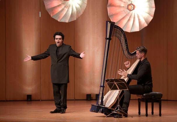 03 10 2020, Classic Festival Bad Wörishofen, Festival of Nations 2020 at the Kurhaus Bad Wörishofen in Allgäu, Gala concert with Rolando Villazon, tenor with Xavier de Maistre, on the harp 03 10 2020, Classic Festival Bad Wörishofen 03 10 2020, Classic Festival Bad Wörishofen