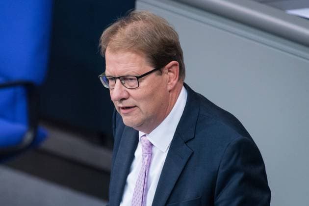 Berlin, Plenarsitzung im Bundestag Deutschland, Berlin - 07.10.2020: Im Bild ist Gero Storjohann (cdu) während der Sitzung des deutschen Bundestags zu sehen. Berlin Bundestag Berlin Deutschland *** Berlin, Plenary Session in the Bundestag Germany, Berlin 07 10 2020 In the picture you can see Gero Storjohann cdu during the session of the German Bundestag Berlin Bundestag Berlin Germany