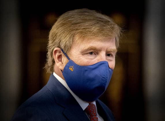 08-10-2020 Amsterdam King Willem-Alexander during the Royal award for modern painting 2020, Koninklijke Prijs voor Vrije Schilderkunst, at the Royal Palace in Amsterdam. The award is 9.000 euro  Copyright: xPPE NIEBOERx